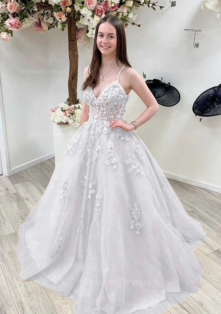 Princess A-line Halter Sleeveless Court Train Lace Tulle Wedding