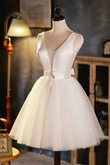 Champagne V-Neck Tulle Short Prom Dress, A-Line Evening Party Dress