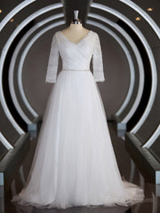 A-line / princess Sweetheart Sweep Train Tulle Robes de mariée avec volants