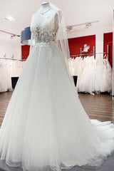 Elegant Long A-line V Neck Tulle Lace Open Back Wedding Dress