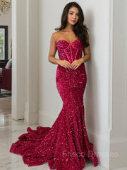 Sheath/Column Sweetheart Court Train Velvet Sequins Prom Dresses With Ruffles