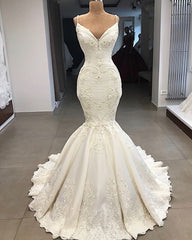 Spaghetti Straps Lace Fit and Flare Wedding Dresses Overskirt Appliques Detachable Satin Backless Bridal Gowns